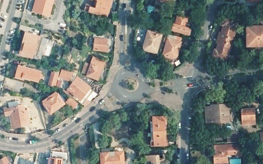 Vue aérienne du Rond-point anonyme n°154521199