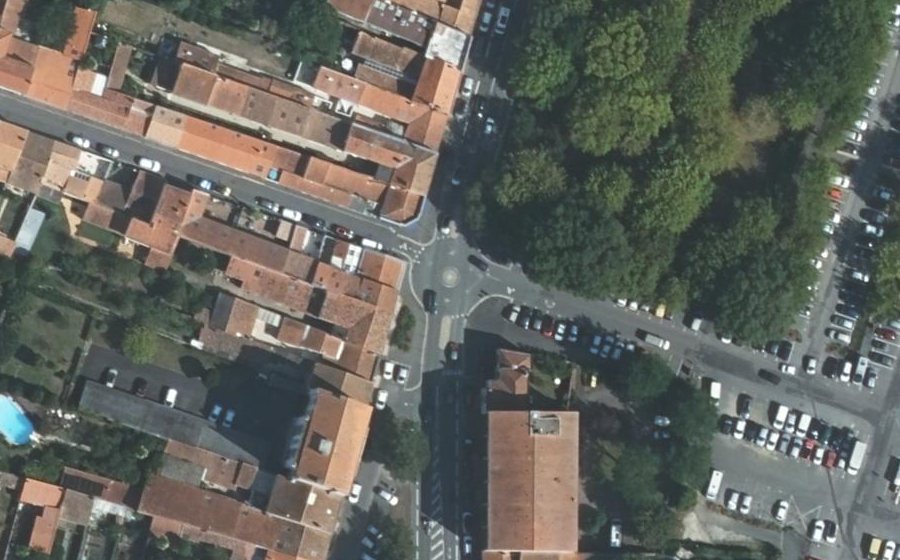 Vue aérienne du Rond-point anonyme n°1545260710
