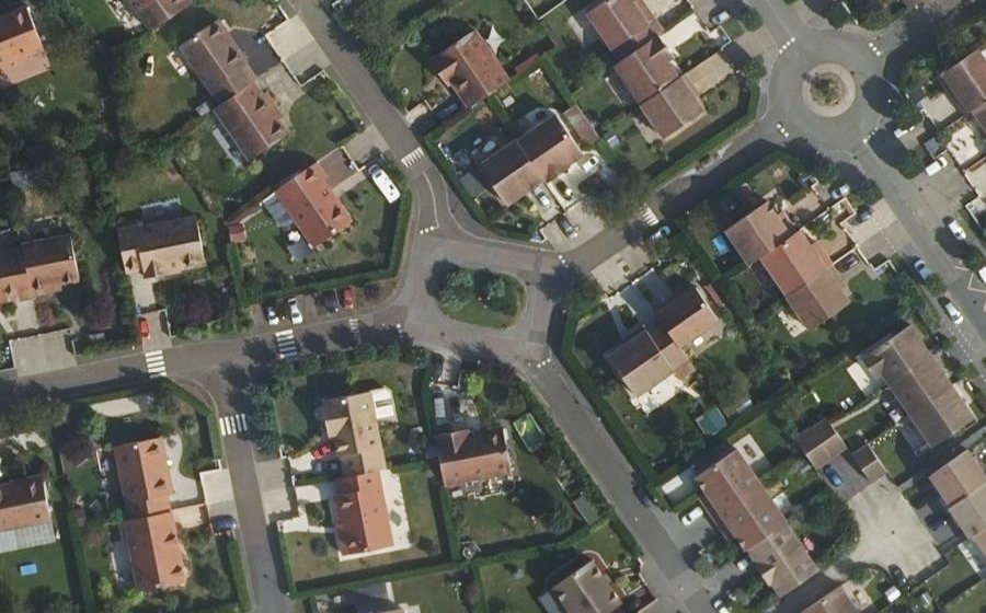 Vue aérienne du Rond-point anonyme n°154582774