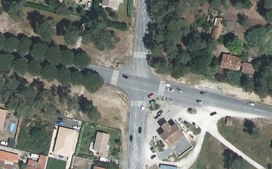 Vue aérienne du Rond-point anonyme n°1546947544