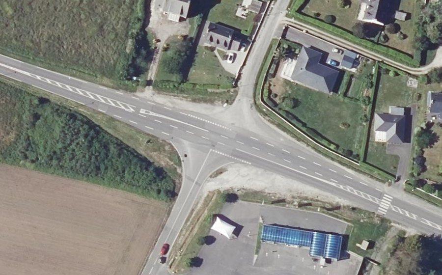 Vue aérienne du Rond-point anonyme n°1547354072