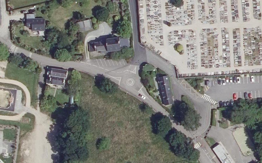 Vue aérienne du Rond-point anonyme n°1548467685