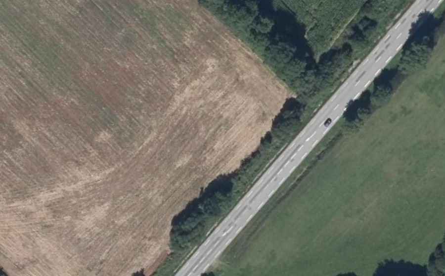 Vue aérienne du Rond-point anonyme n°1548534035