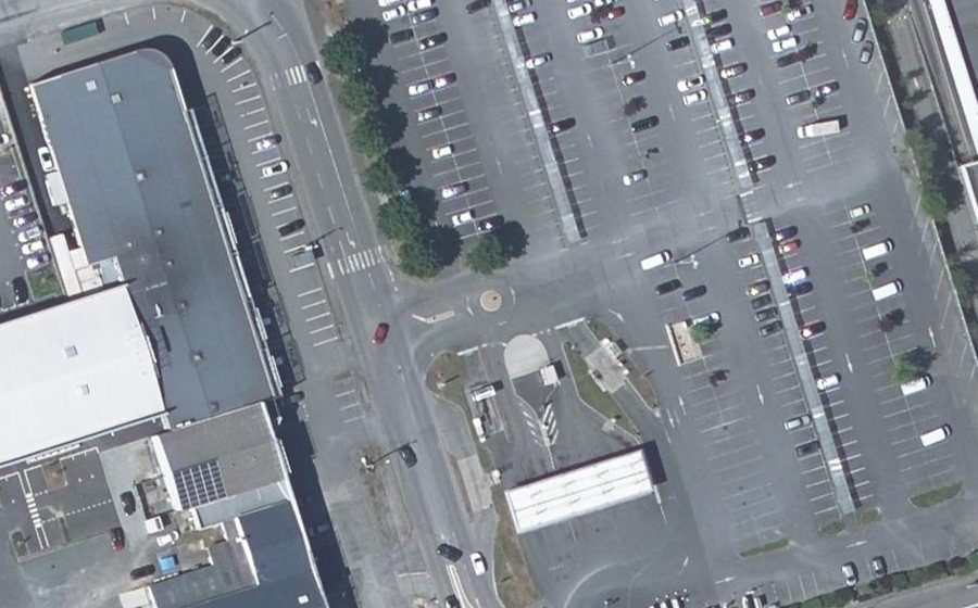 Vue aérienne du Rond-point anonyme n°1548651609