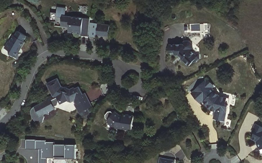 Vue aérienne du Rond-point anonyme n°154963847