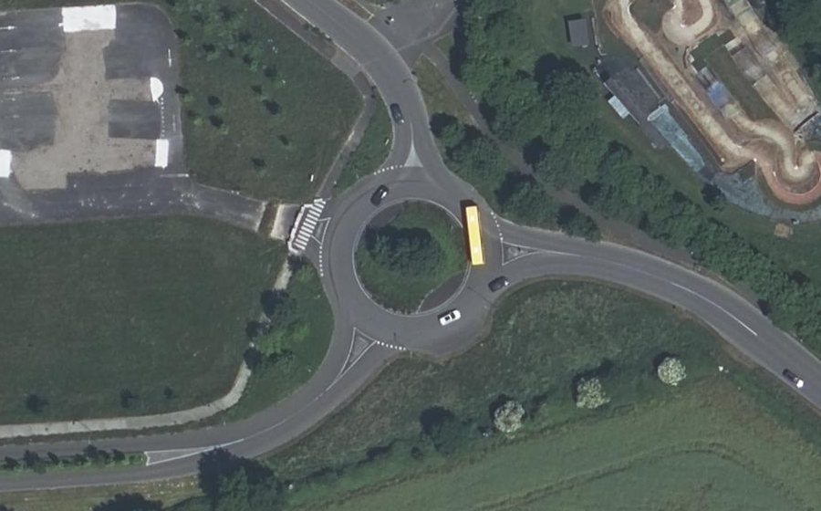 Vue aérienne du Rond-point anonyme n°155015112