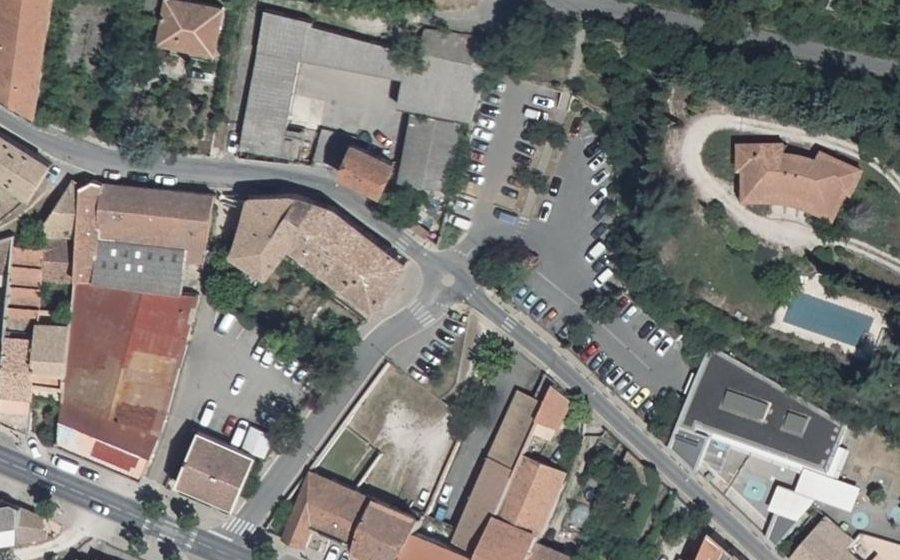 Vue aérienne du Rond-point anonyme n°155016137