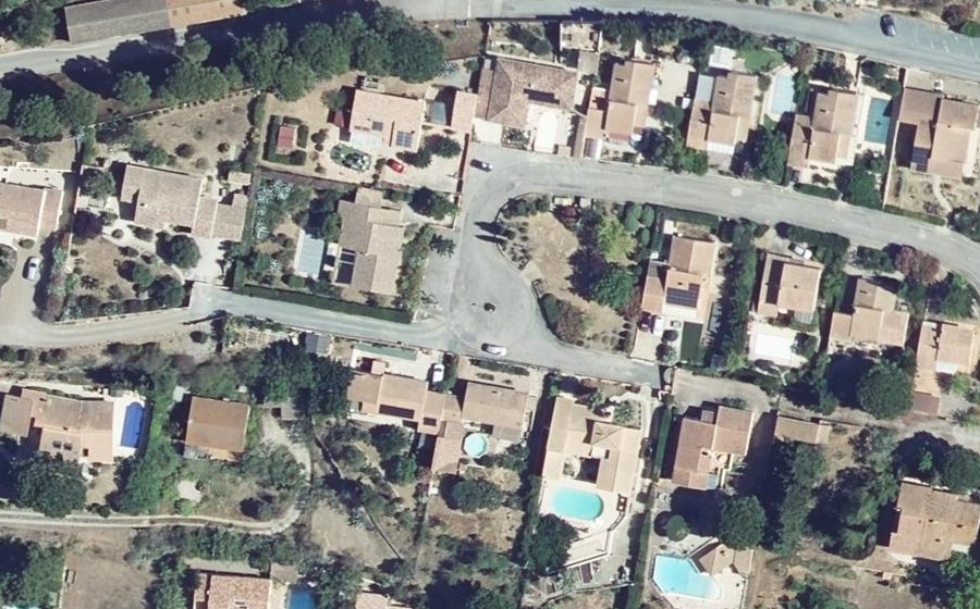 Vue aérienne du Rond-point anonyme n°155016693