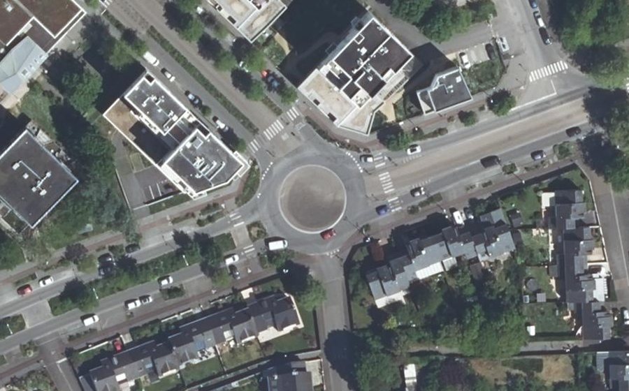 Vue aérienne du Rond-point anonyme n°155071669