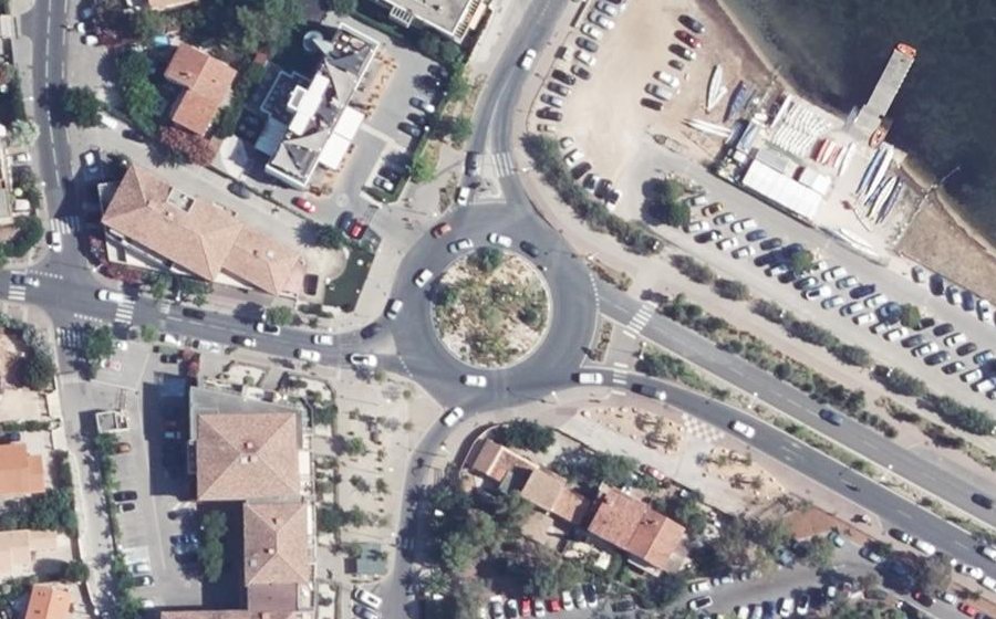 Vue aérienne du Rond-Point de l'Appel du 18 Juin 1940