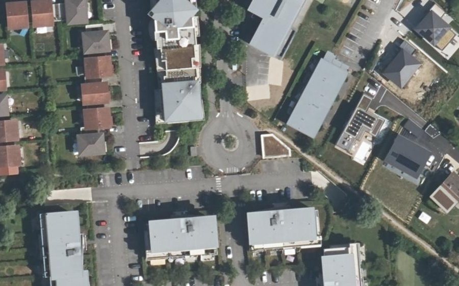 Vue aérienne du Rond-point anonyme n°155268322