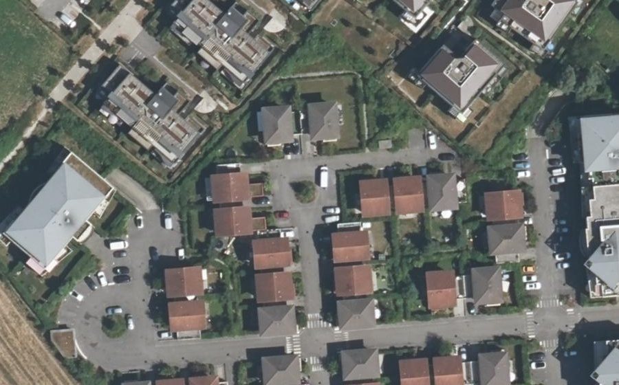Vue aérienne du Rond-point anonyme n°155268330