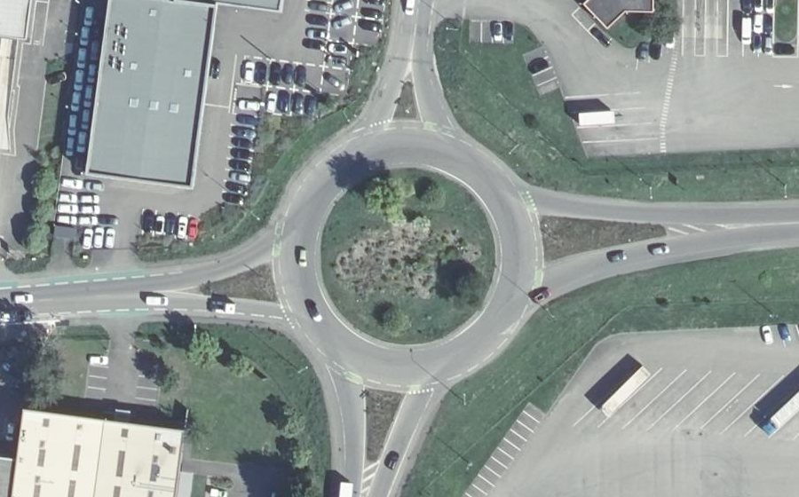 Vue aérienne du Rond-point anonyme n°15591992