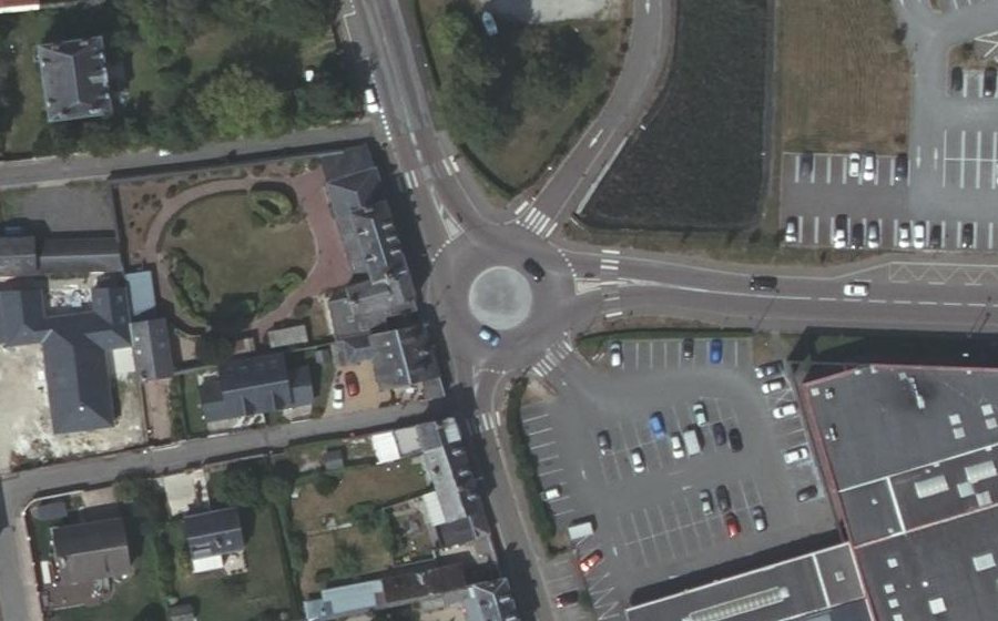Vue aérienne du Rond-point anonyme n°156000820