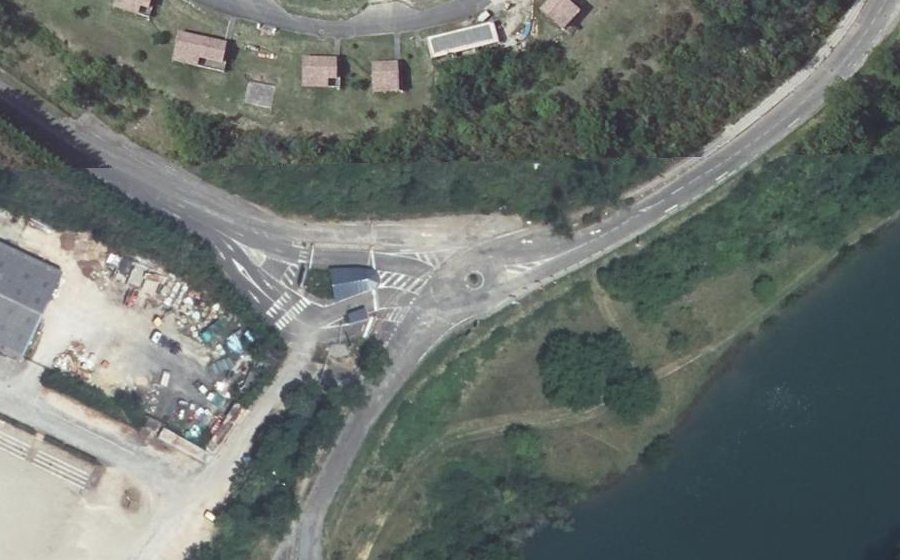 Vue aérienne du Rond-point anonyme n°156798156