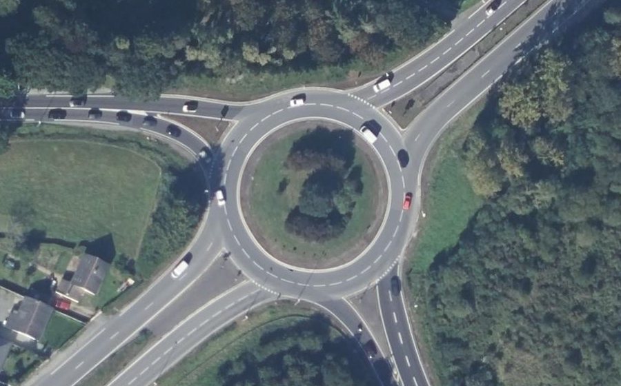 Vue aérienne du Rond-point anonyme n°156811004