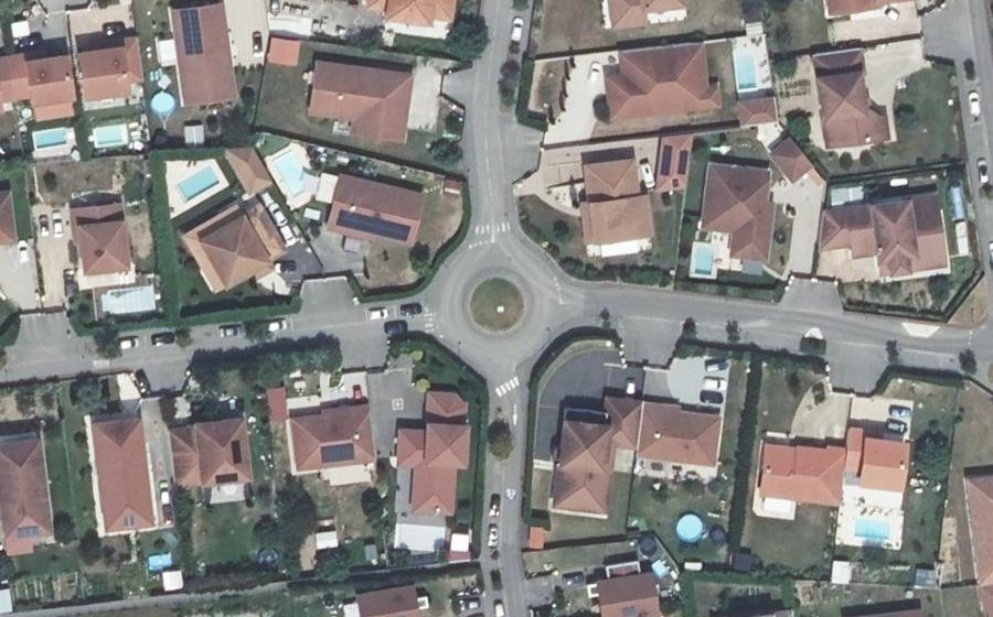 Vue aérienne du Rond-point anonyme n°157273700