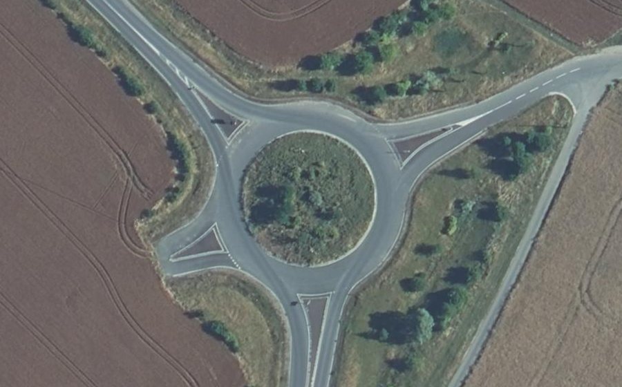 Vue aérienne du Rond-point anonyme n°157306975
