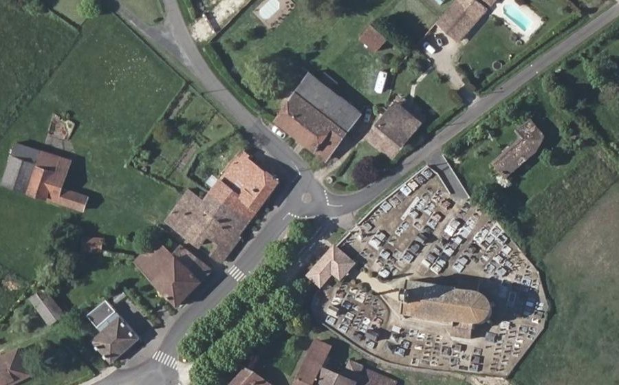 Vue aérienne du Rond-point anonyme n°157423046