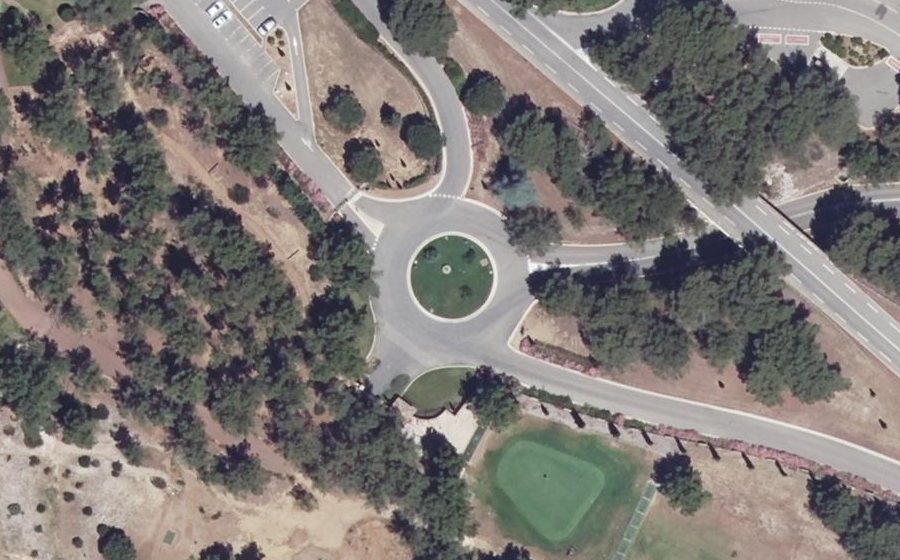 Vue aérienne du Rond-point anonyme n°158010751