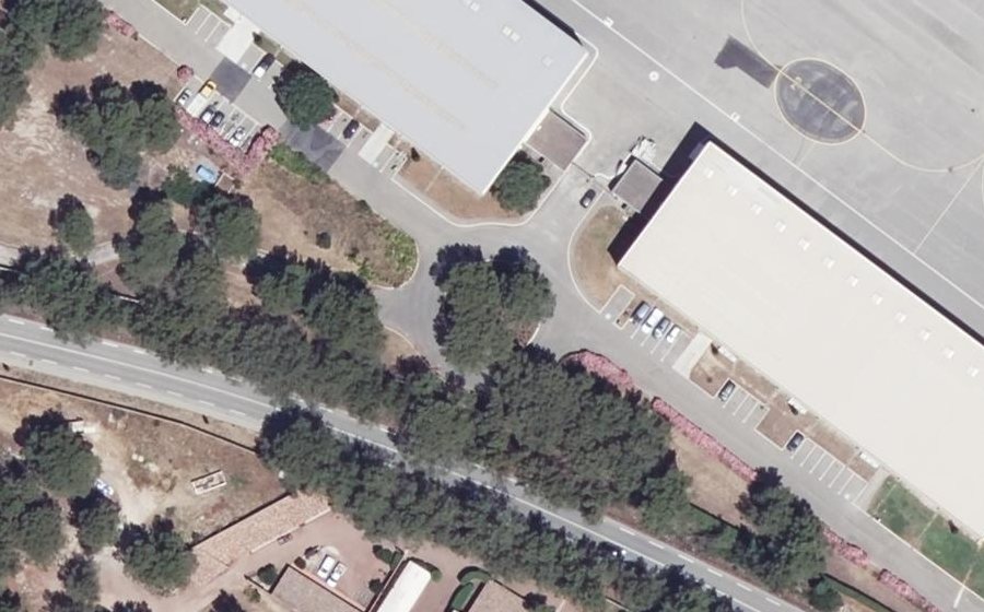 Vue aérienne du Rond-point anonyme n°158010844