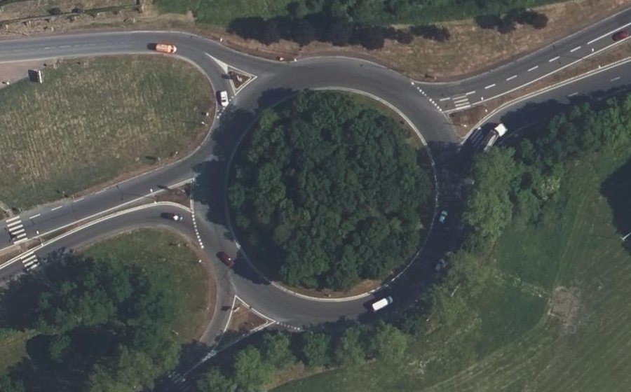 Vue aérienne du Rond-point anonyme n°15804517