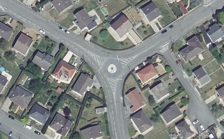 Vue aérienne du Rond-point anonyme n°15807157