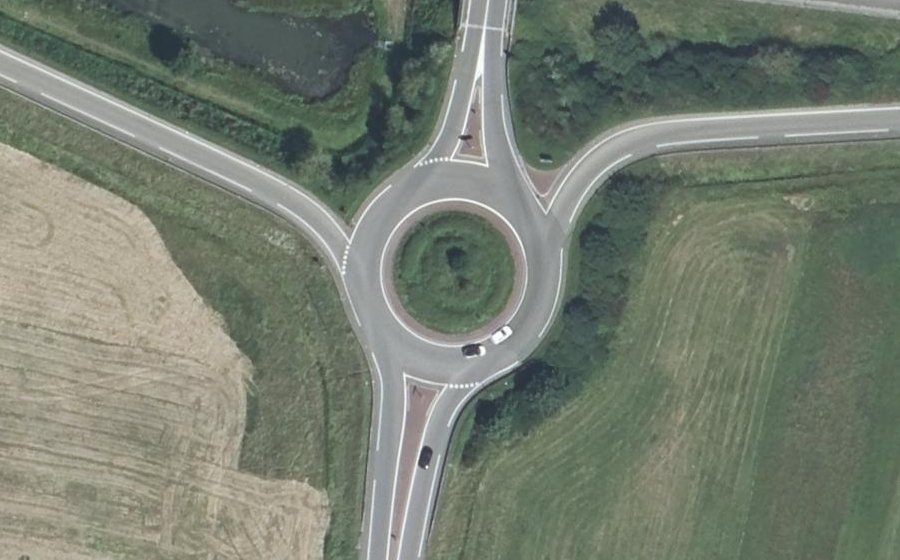 Vue aérienne du Rond-point anonyme n°15807203