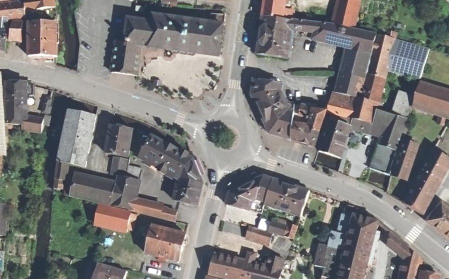 Vue aérienne du Rond-point anonyme n°15808524