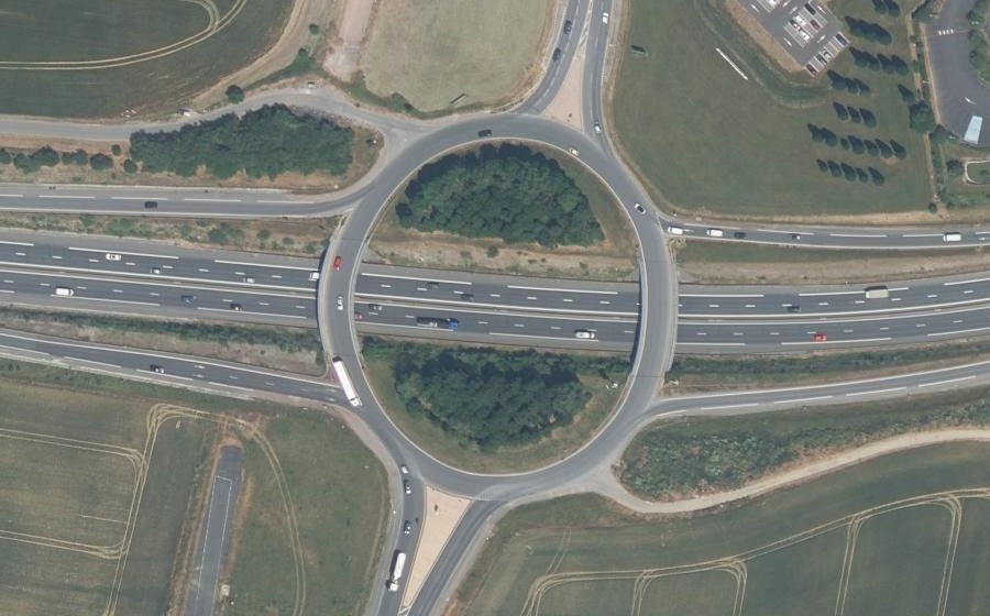 Vue aérienne du Rond-point anonyme n°15811638