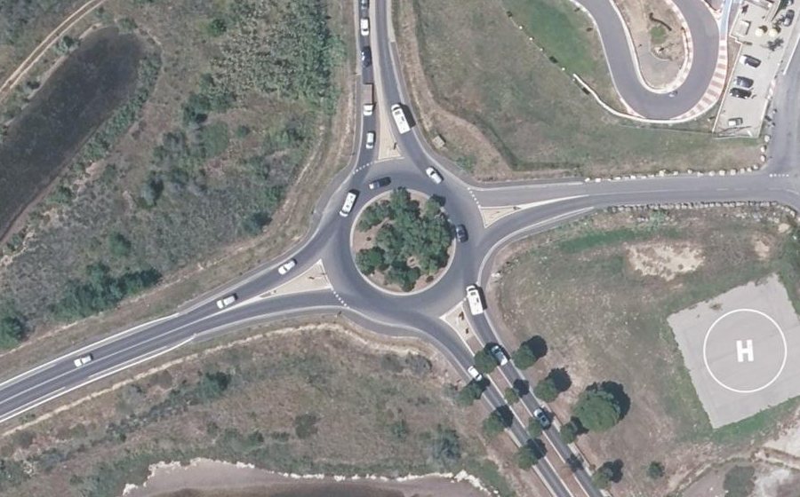 Vue aérienne du Rond-point anonyme n°158246767