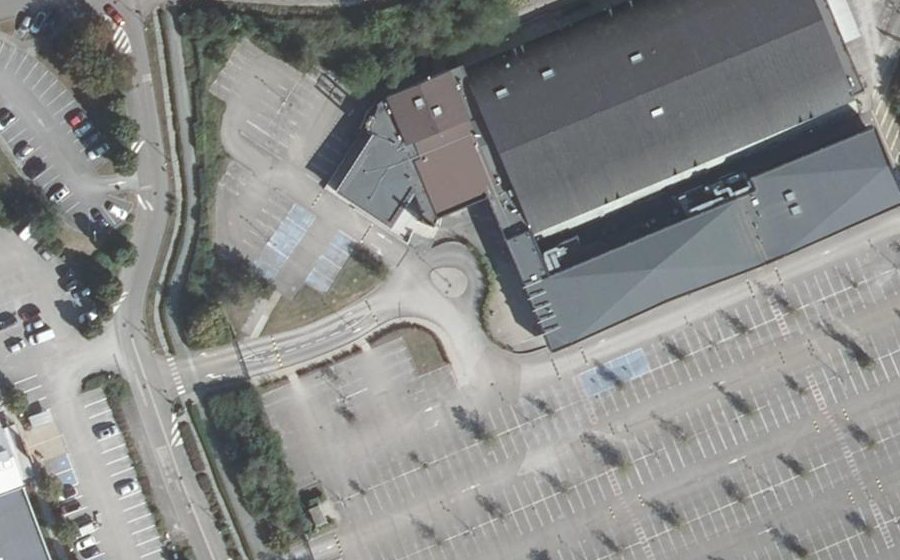 Vue aérienne du Rond-point anonyme n°158256077