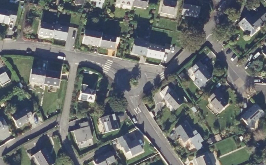 Vue aérienne du Rond-point anonyme n°15827653