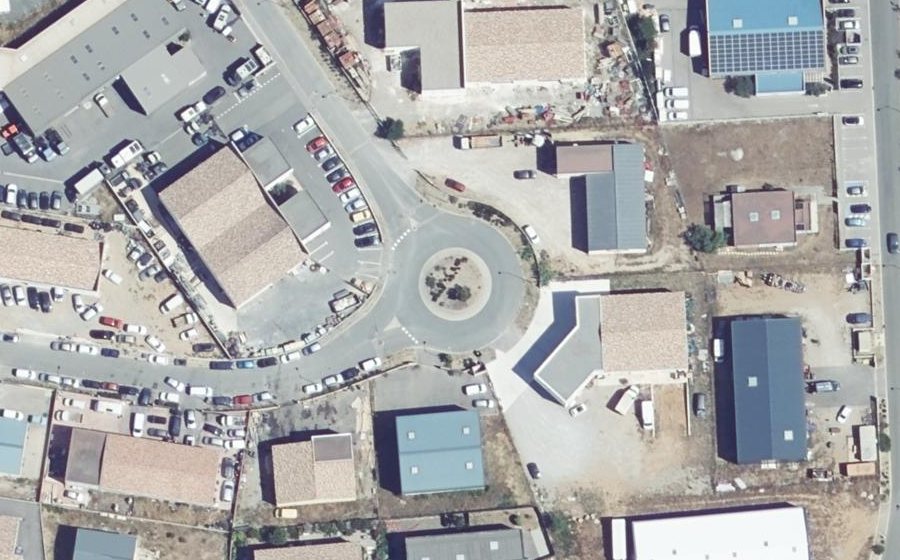 Vue aérienne du Rond-point anonyme n°158320732