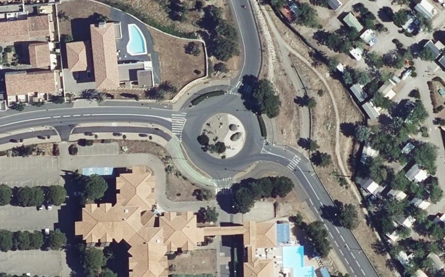 Vue aérienne du Rond-point anonyme n°158392004