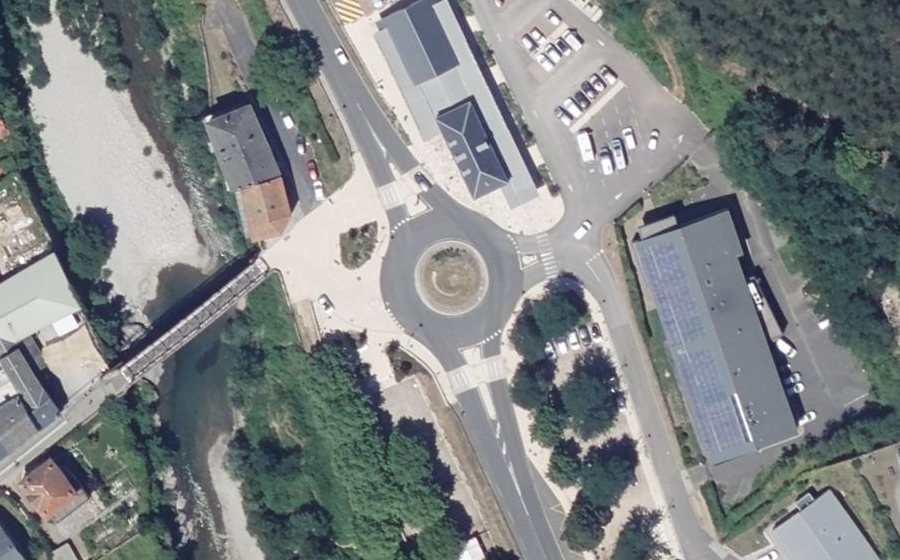 Vue aérienne du Rond-point anonyme n°158671013