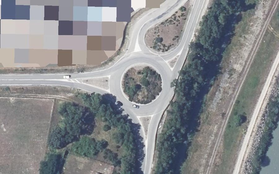Vue aérienne du Rond-point anonyme n°158704799