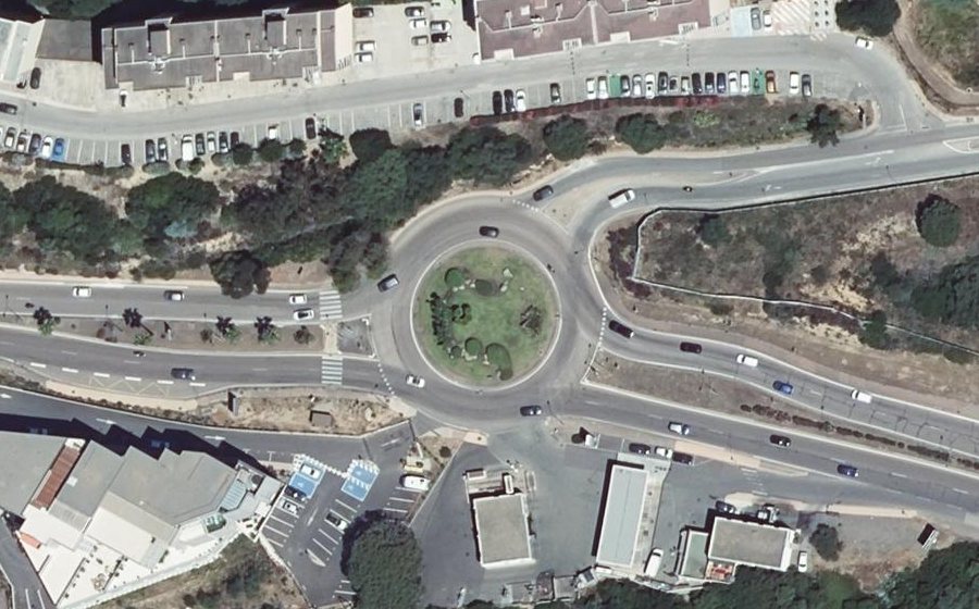 Vue aérienne du Rond-point anonyme n°159144499