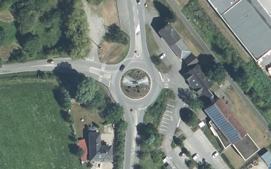 Vue aérienne du Rond-point anonyme n°15954266