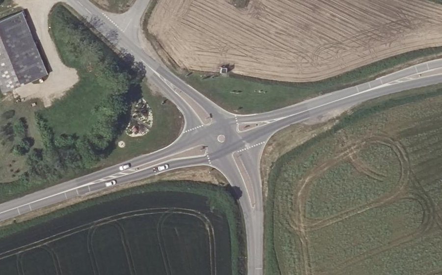 Vue aérienne du Rond-point anonyme n°15971470