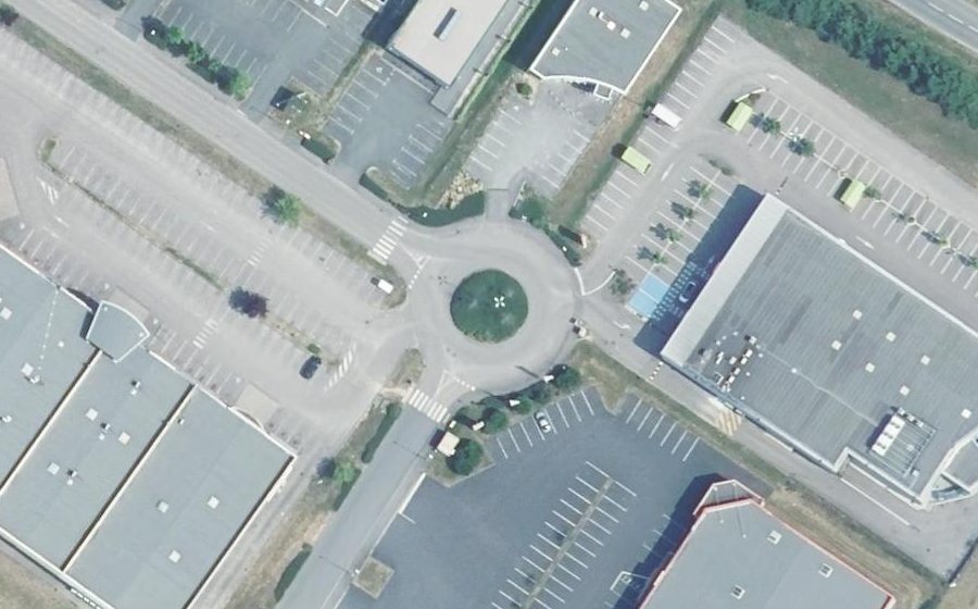 Vue aérienne du Rond-point anonyme n°159916793