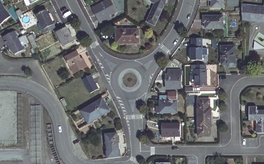 Vue aérienne du Rond-point anonyme n°160009289