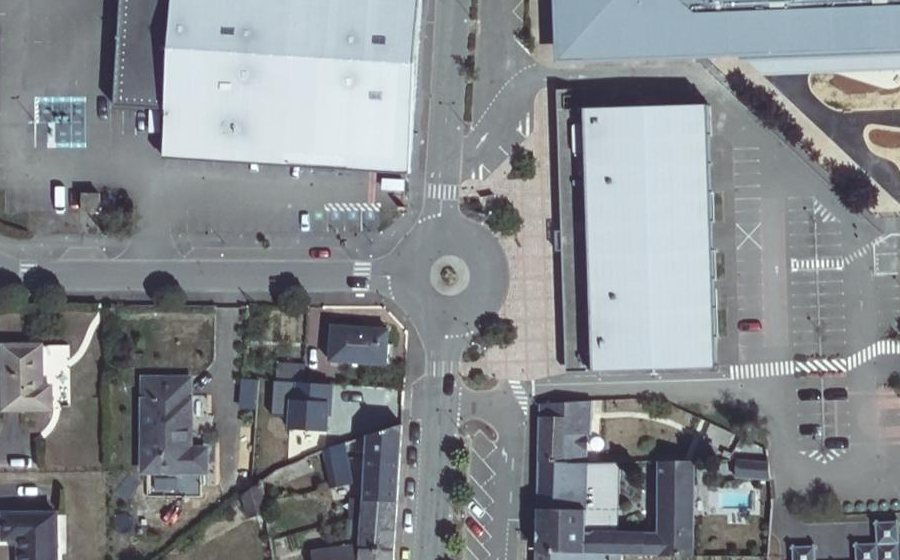 Vue aérienne du Rond-point anonyme n°160009417