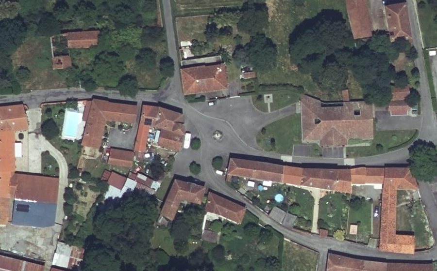 Vue aérienne du Rond-point anonyme n°160016554