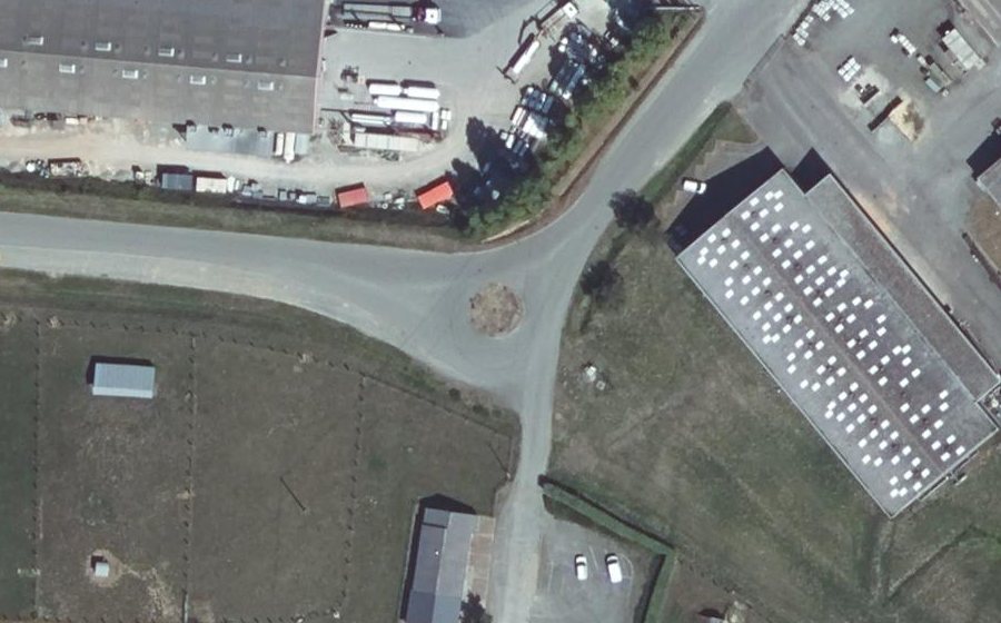 Vue aérienne du Rond-point anonyme n°160031940