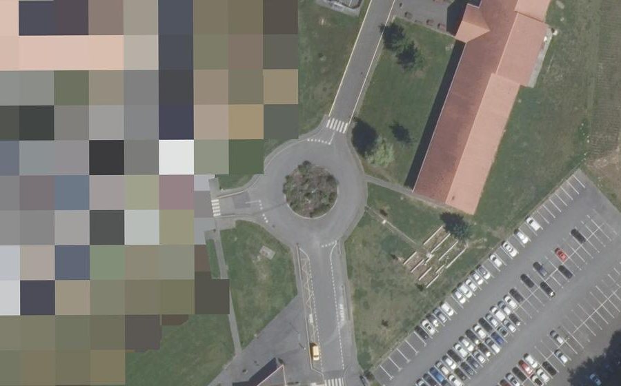 Vue aérienne du Rond-point anonyme n°160041389