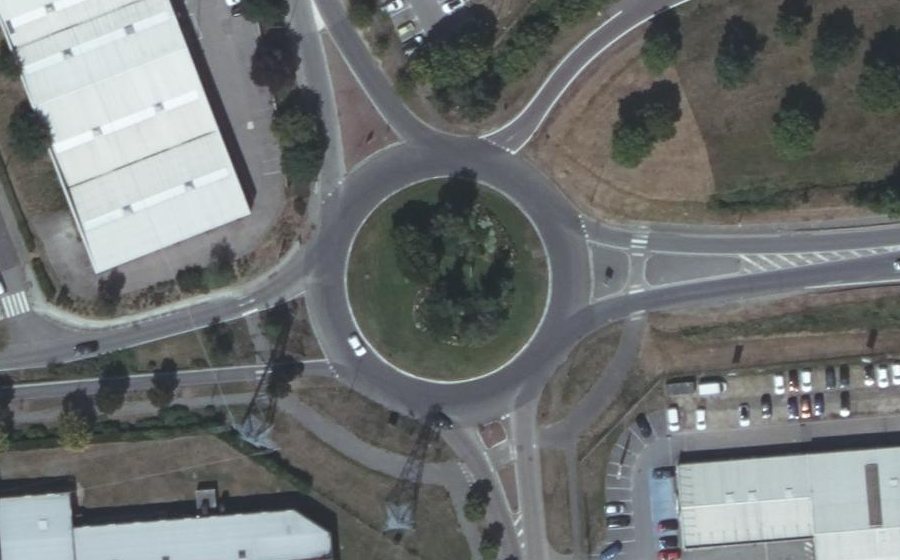 Vue aérienne du Rond-point anonyme n°16074314