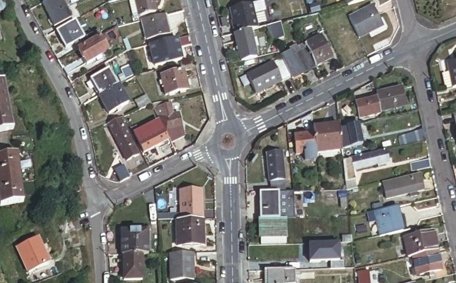 Vue aérienne du Rond-point anonyme n°16087855