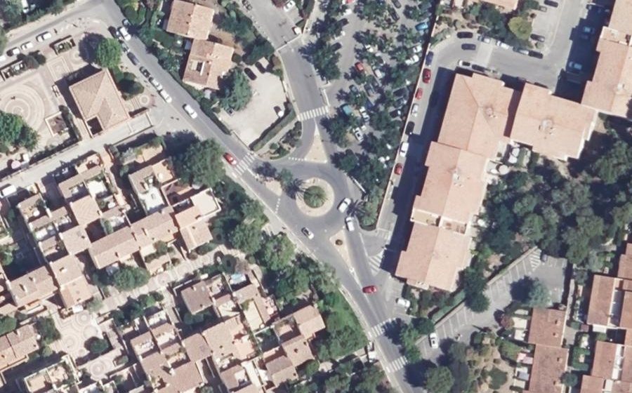 Vue aérienne du Rond-point anonyme n°160914400