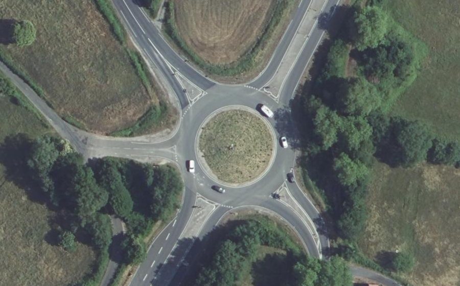 Vue aérienne du Rond-point anonyme n°161181004